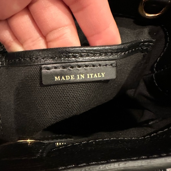 Burberry  banner - Picture 7 of 11